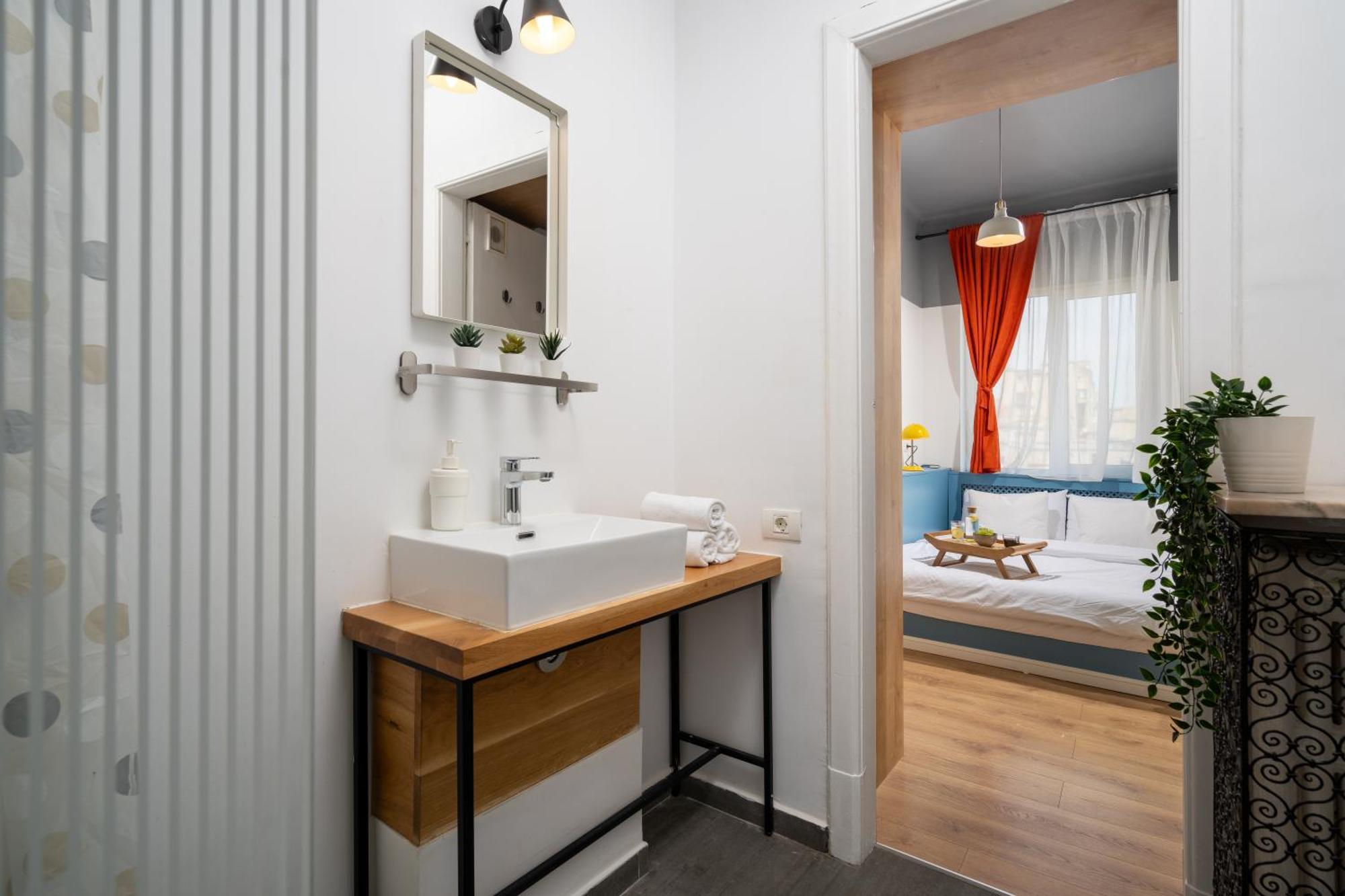 Downtown By Urbanesq Apartment Bucureşti Ngoại thất bức ảnh